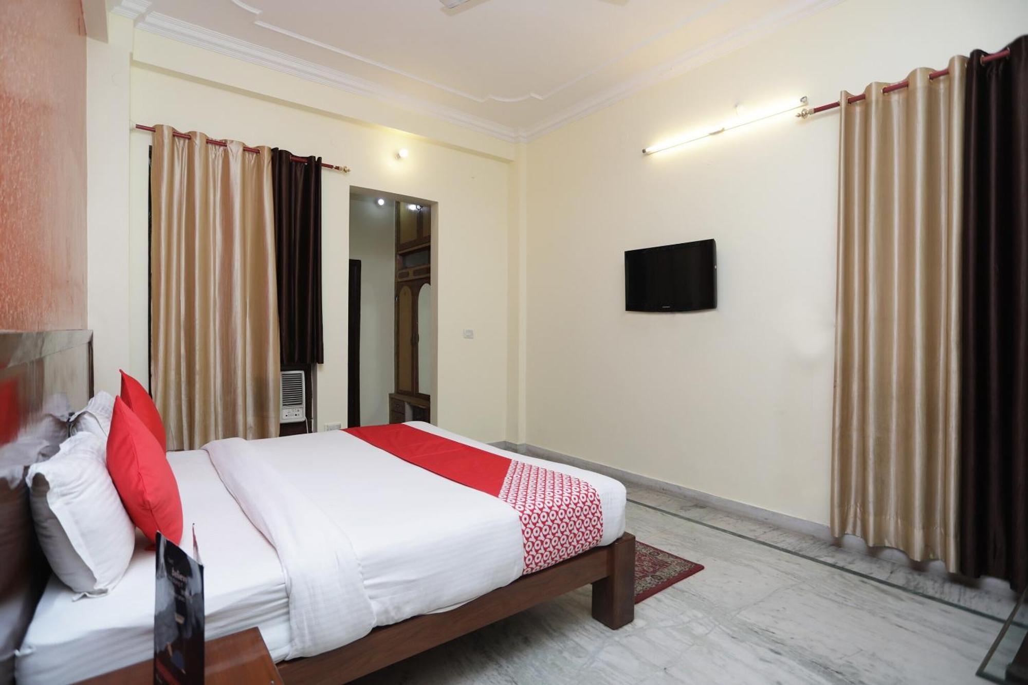 Shikhar Paradise Chinhat Exterior photo